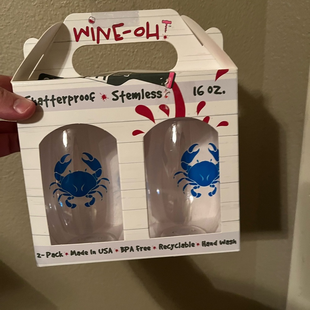 Blue Crab Stemless Plastic Wine Glass Set